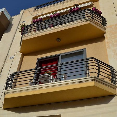 Mellieha Town Centre Bright & Spacious 3 Bedroom Apartment Exterior photo