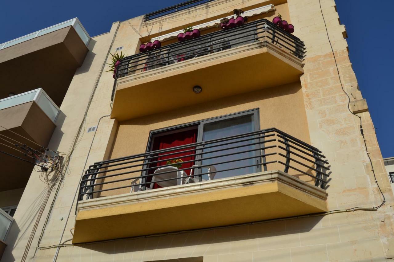 Mellieha Town Centre Bright & Spacious 3 Bedroom Apartment Exterior photo