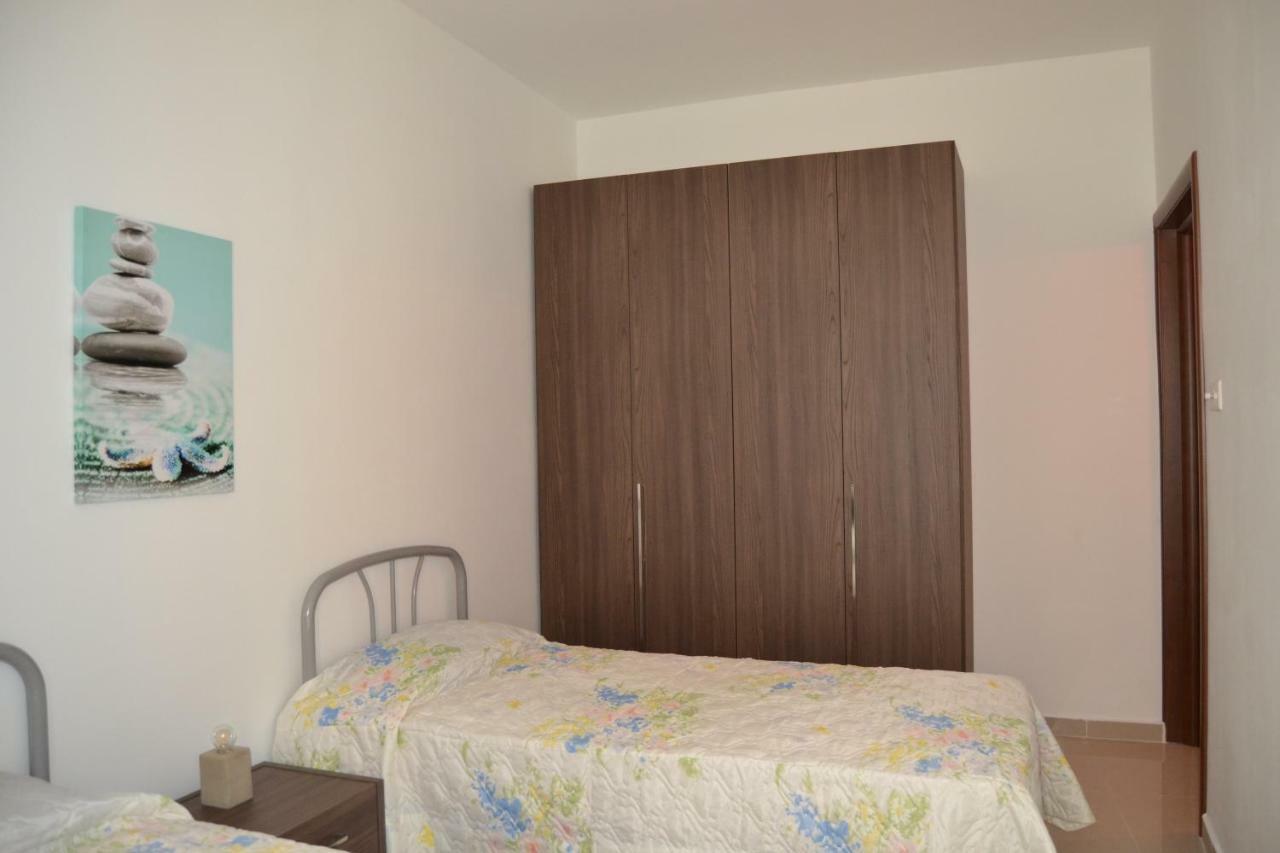 Mellieha Town Centre Bright & Spacious 3 Bedroom Apartment Exterior photo