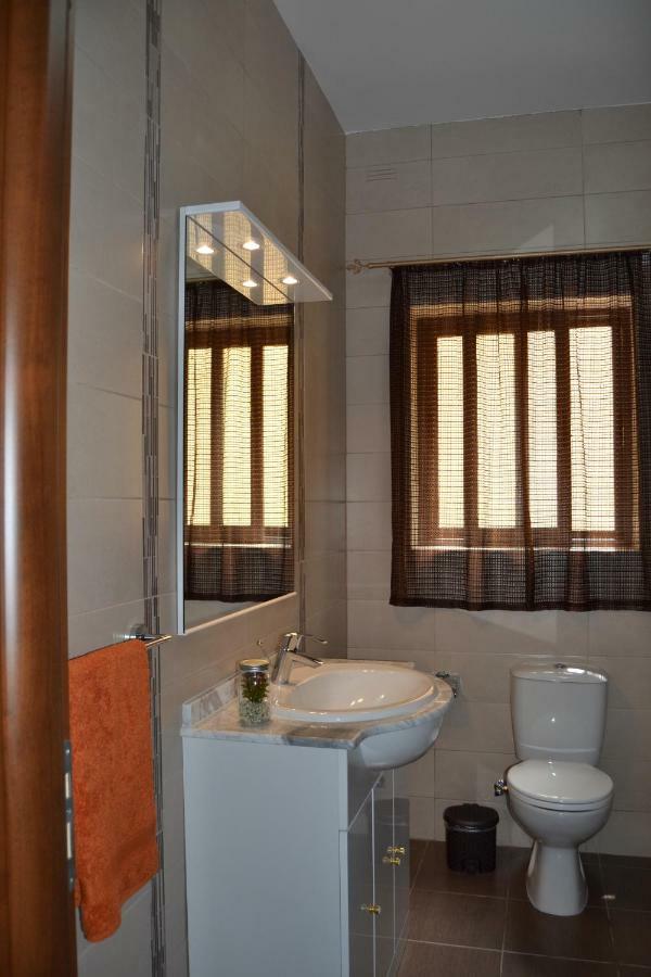 Mellieha Town Centre Bright & Spacious 3 Bedroom Apartment Exterior photo