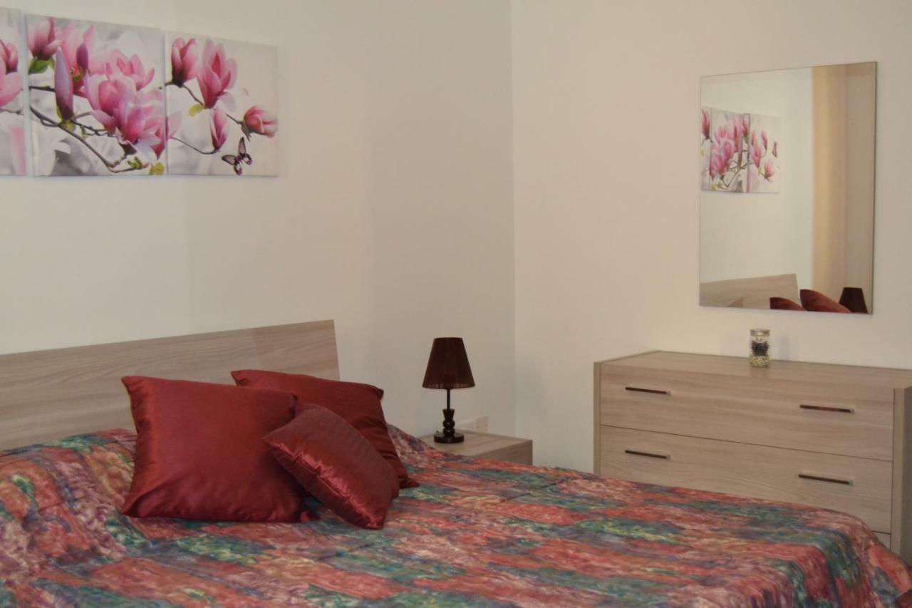 Mellieha Town Centre Bright & Spacious 3 Bedroom Apartment Exterior photo