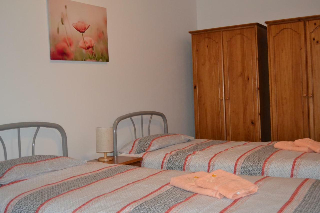 Mellieha Town Centre Bright & Spacious 3 Bedroom Apartment Exterior photo