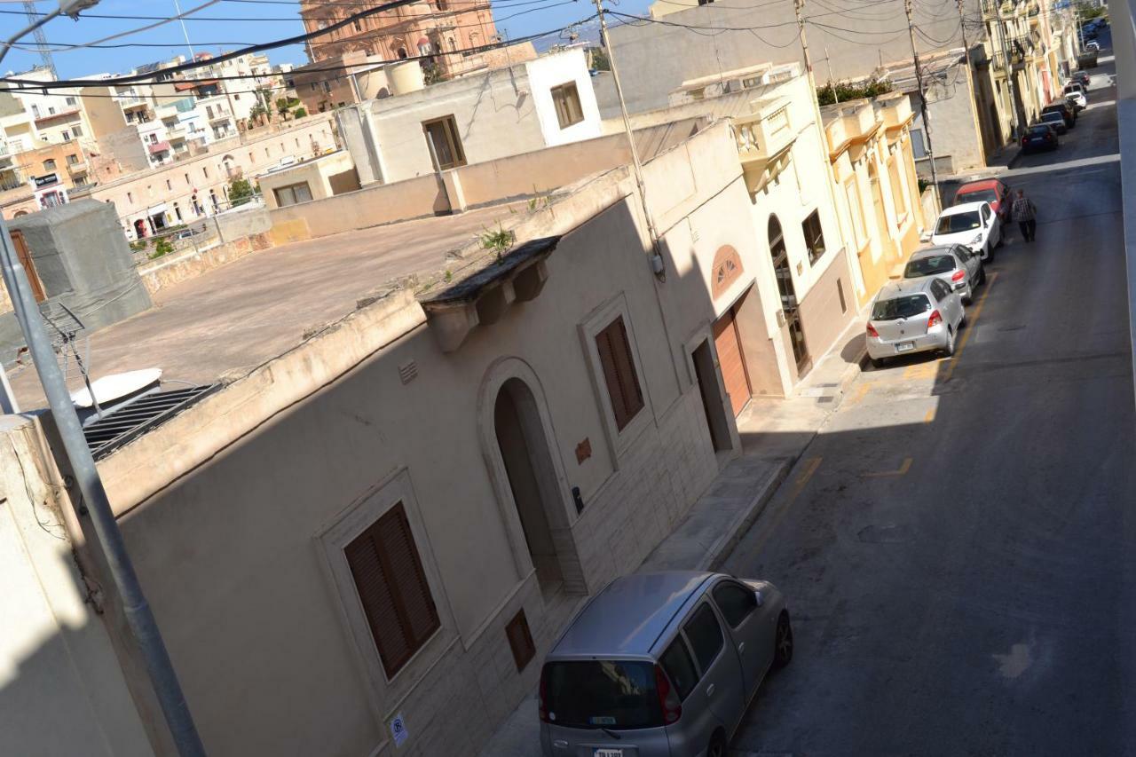 Mellieha Town Centre Bright & Spacious 3 Bedroom Apartment Exterior photo